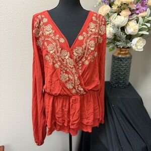 Savannah Jane Rust Floral Embroidered Peplum Top. Size 2X